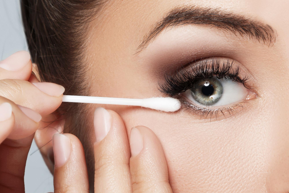 cara membersihkan eyelash extension sendiri