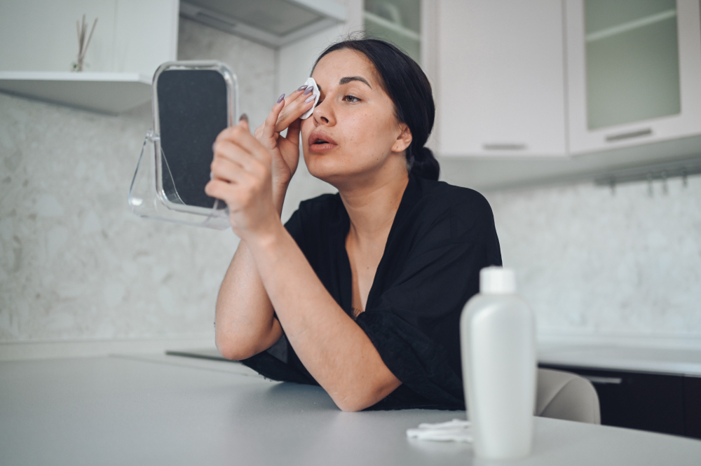 kesalahan yang sering dilakukan saat membersihkan eyelash extension