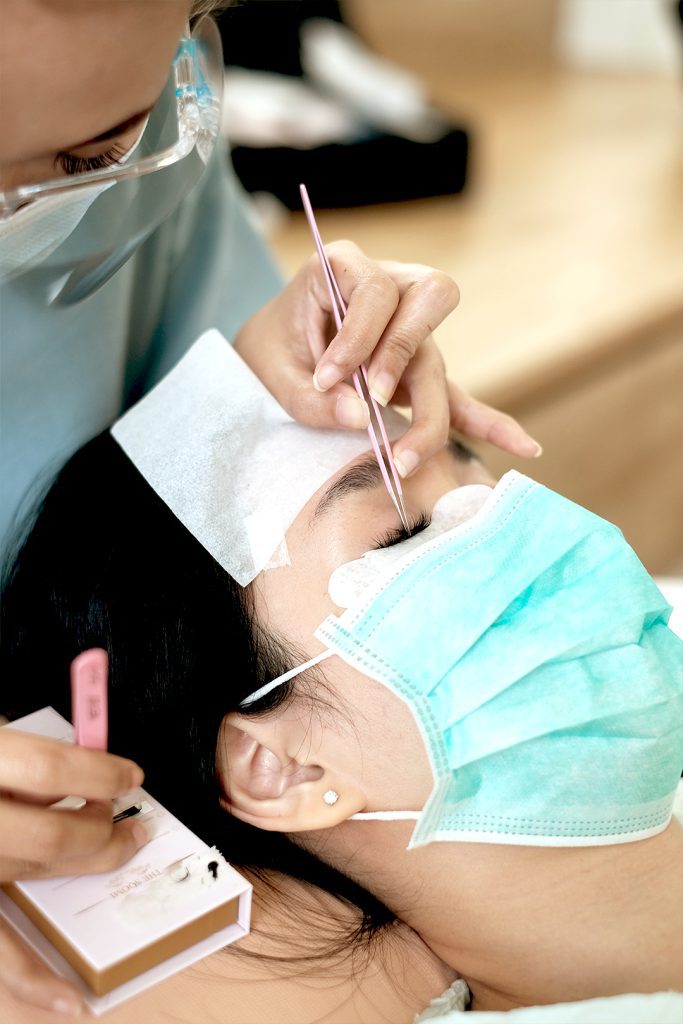 proses eyelash extensio